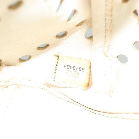 CHANEL Chain Shoulder Bag Enamel Ivory Gold CC Auth 136726 - Picture 11 of 16